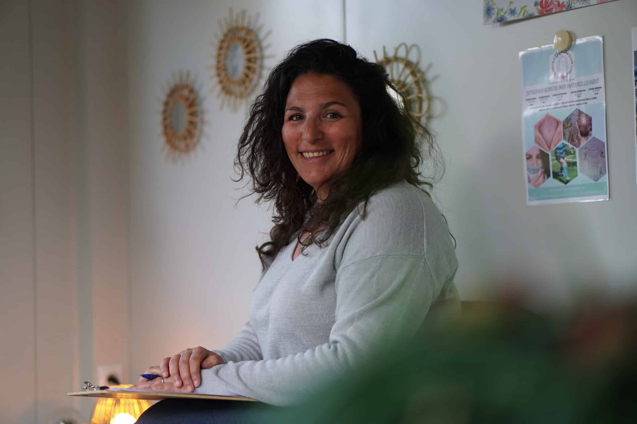 Delphine Koniarski, praticienne en psychologie, naturopathie et réflexologie, porteuse du projet Delphinitea à Waterloo | Delphinitea