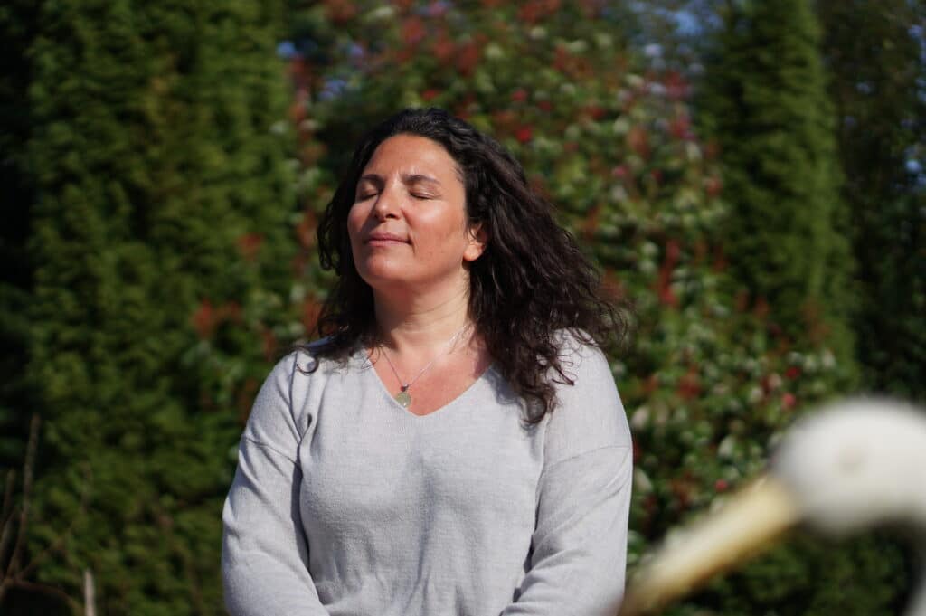 Delphine Koniarski, praticienne en psychologie, naturopathie et réflexologie, porteuse du projet Delphinitea à Waterloo | Delphinitea