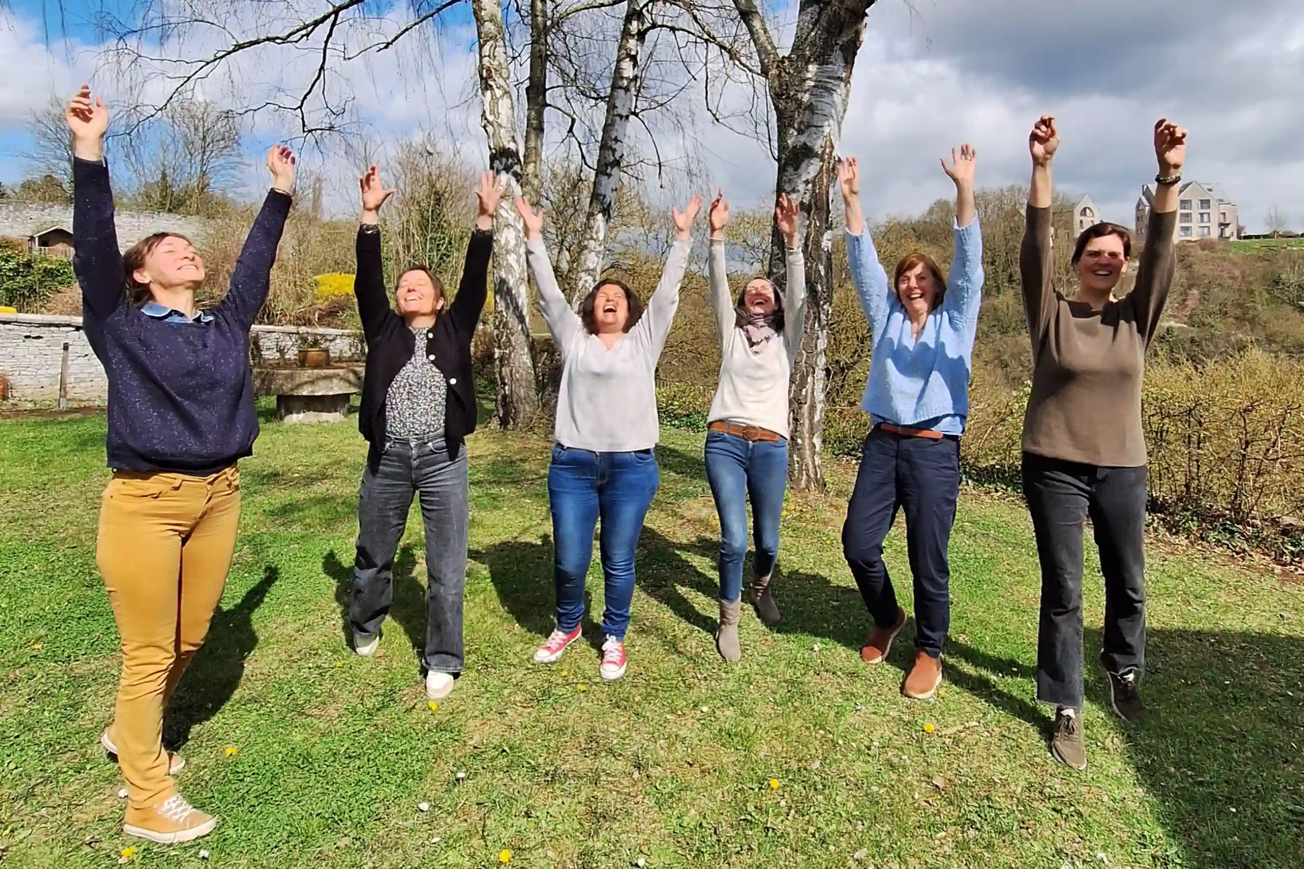 Atelier thérapie par le rire en entreprise - animé par Delphine Koniarski, praticienne en psychologie, naturopathie et réflexologie | Delphinitea